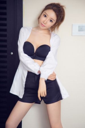 《偷窥女教师》未删减版在线观看_720在线视频观看