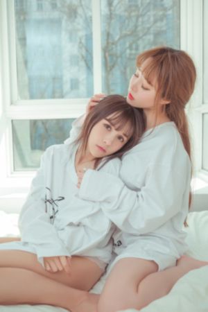 坐在男人嘴上让他添在线视频_4K免费观看