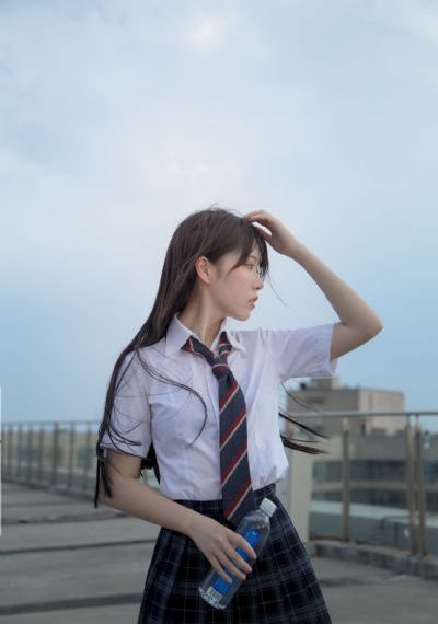 校花喂我乳我脱她胸罩免费视频_1080P免费观看超清