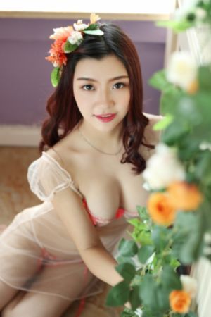 漂亮的女邻居在线看_超清天堂在线