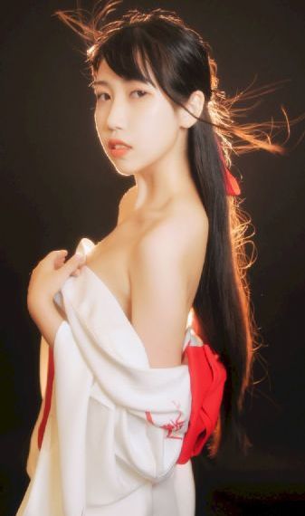 迷人的保姆免费看_高清天堂在线